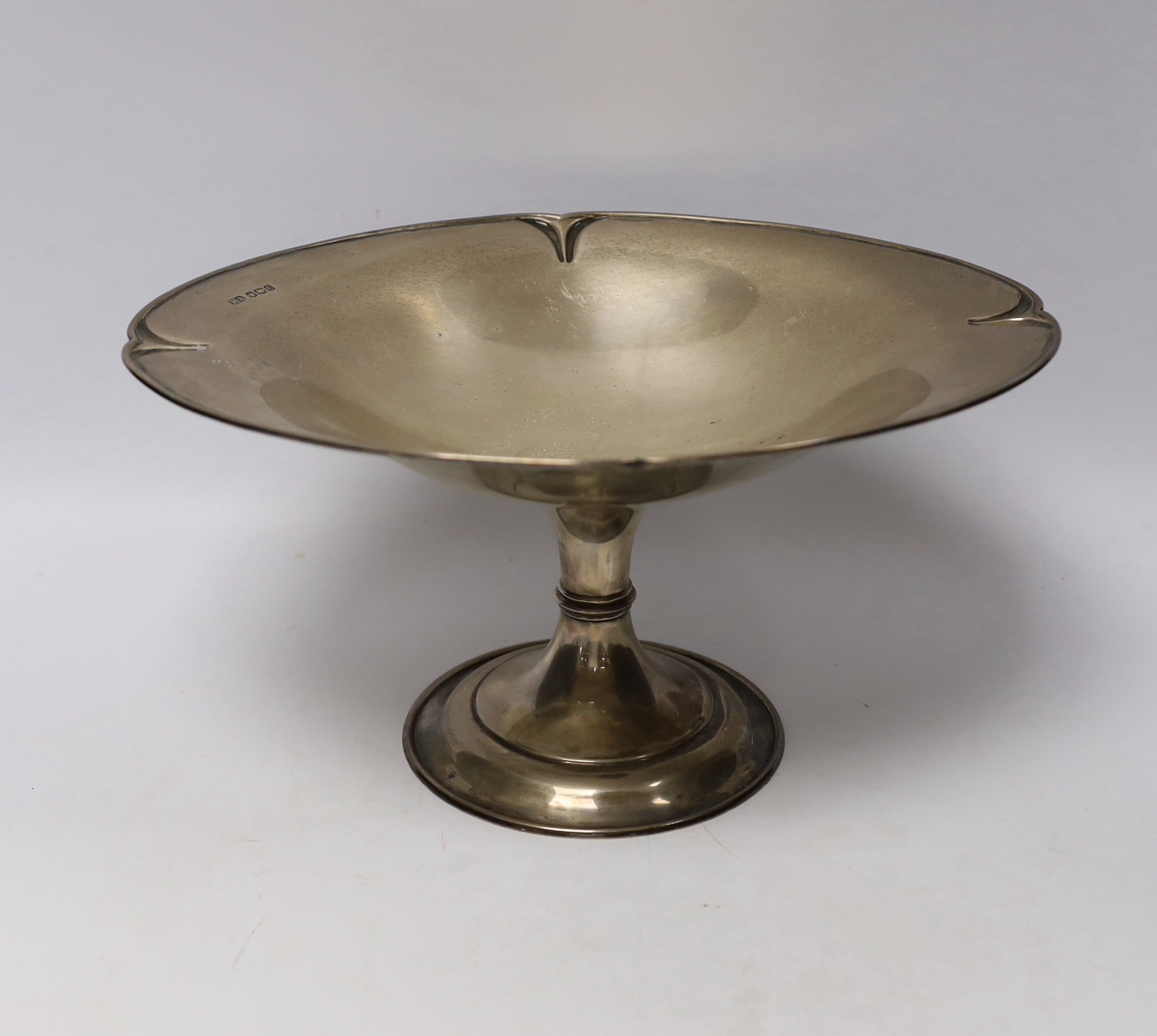 A George V silver oval pedestal fruit bowl, Atkin Brothers, Sheffield, 1920, diameter 28cm